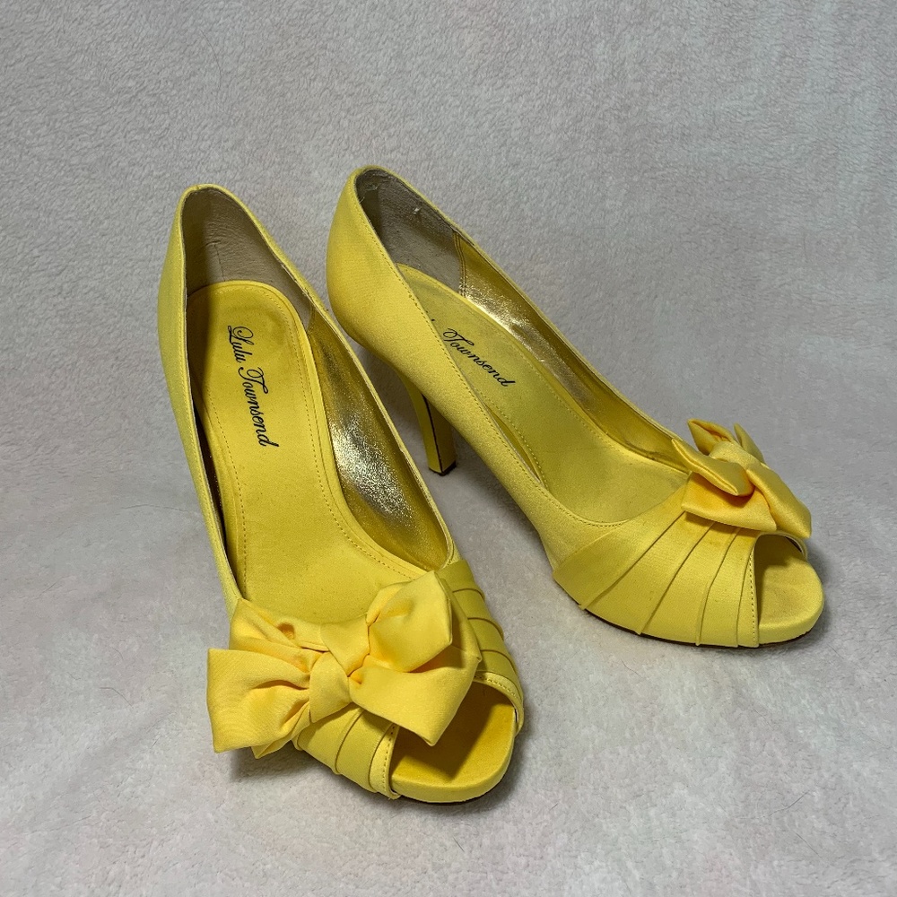 Lulu Townsend Peep Toe High Heels